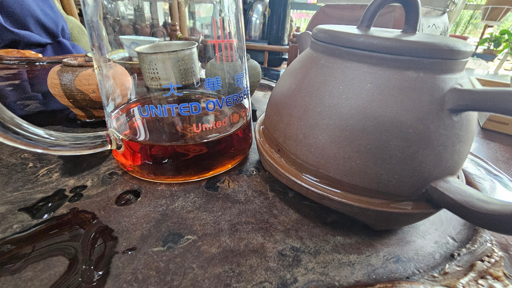 Baishaxi’s 2007 golden flower Hei Cha aged in Singapore offers warming comfort, light spice, and woodsy sweetness in every steep.