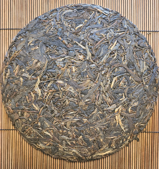 The Ocean is liquid meditation. From 100% Gua Feng Zhai ancient trees, it offers smooth waves of clarity, body sensation, and gentle light.
