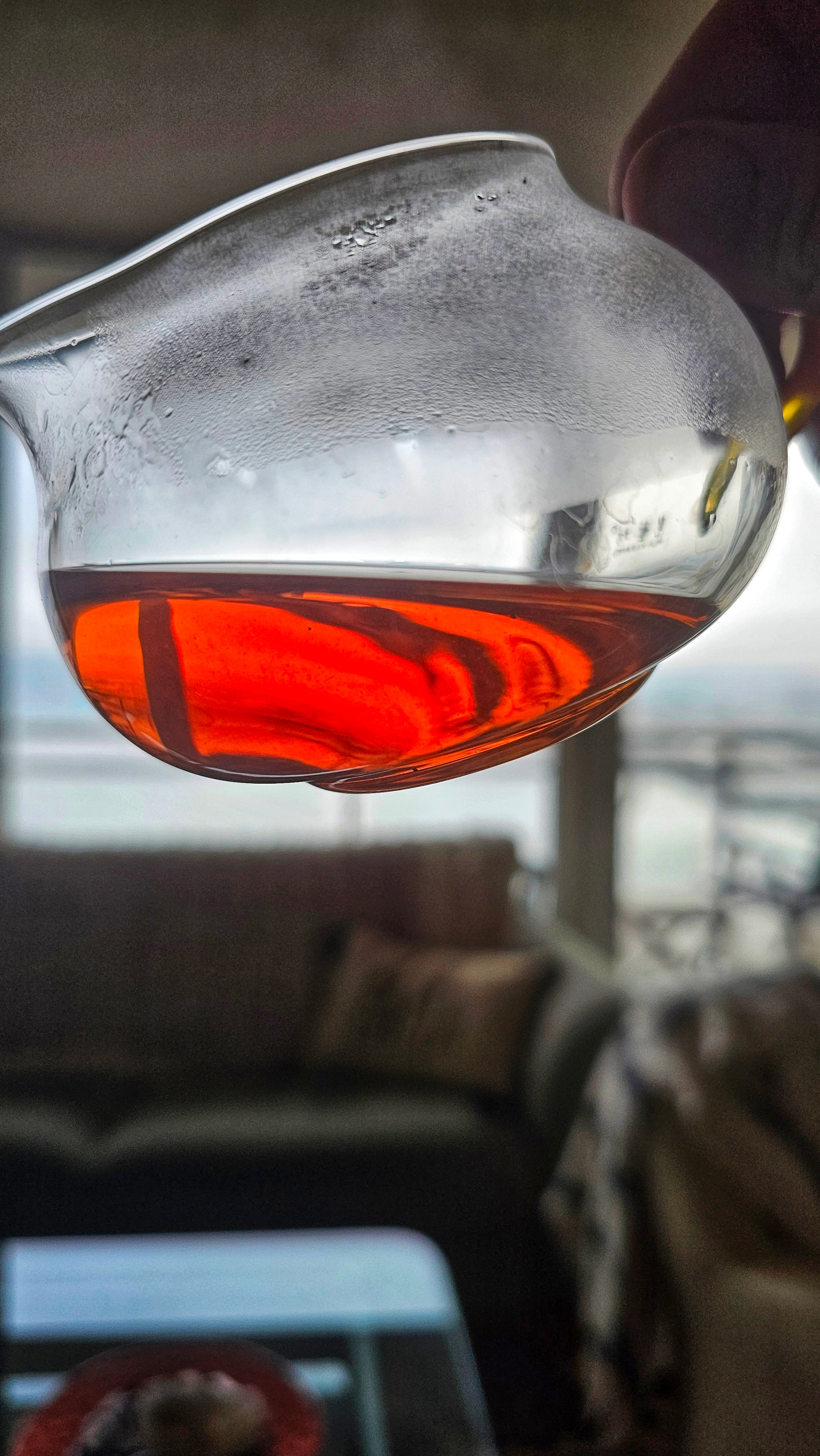 Crafted in traditional style, this high elevation Rou Gui oolong delivers warm cinnamon notes and structured mineral energy.