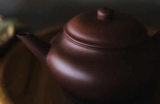 Late Qing Dynasty Bian Deng Hu Zisha 250ml Teapot