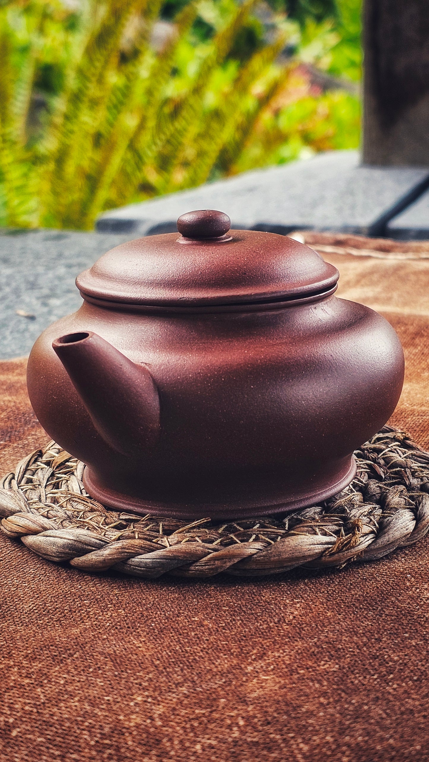 Late Qing Dynasty Bian Deng Hu Zisha 250ml Teapot